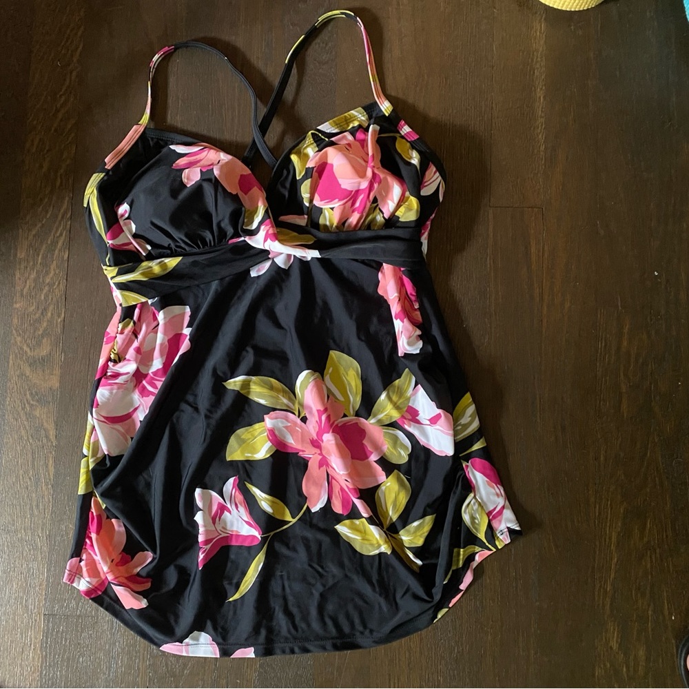 Isabel Maternity Floral Tankini Swim Top - Picture 4 of 4